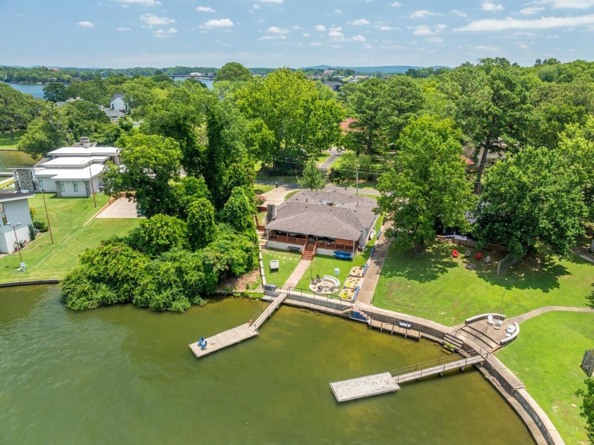 Steps To The Lake, Game Room & More! Sleeps 9 Lake Hamilton Exterior foto