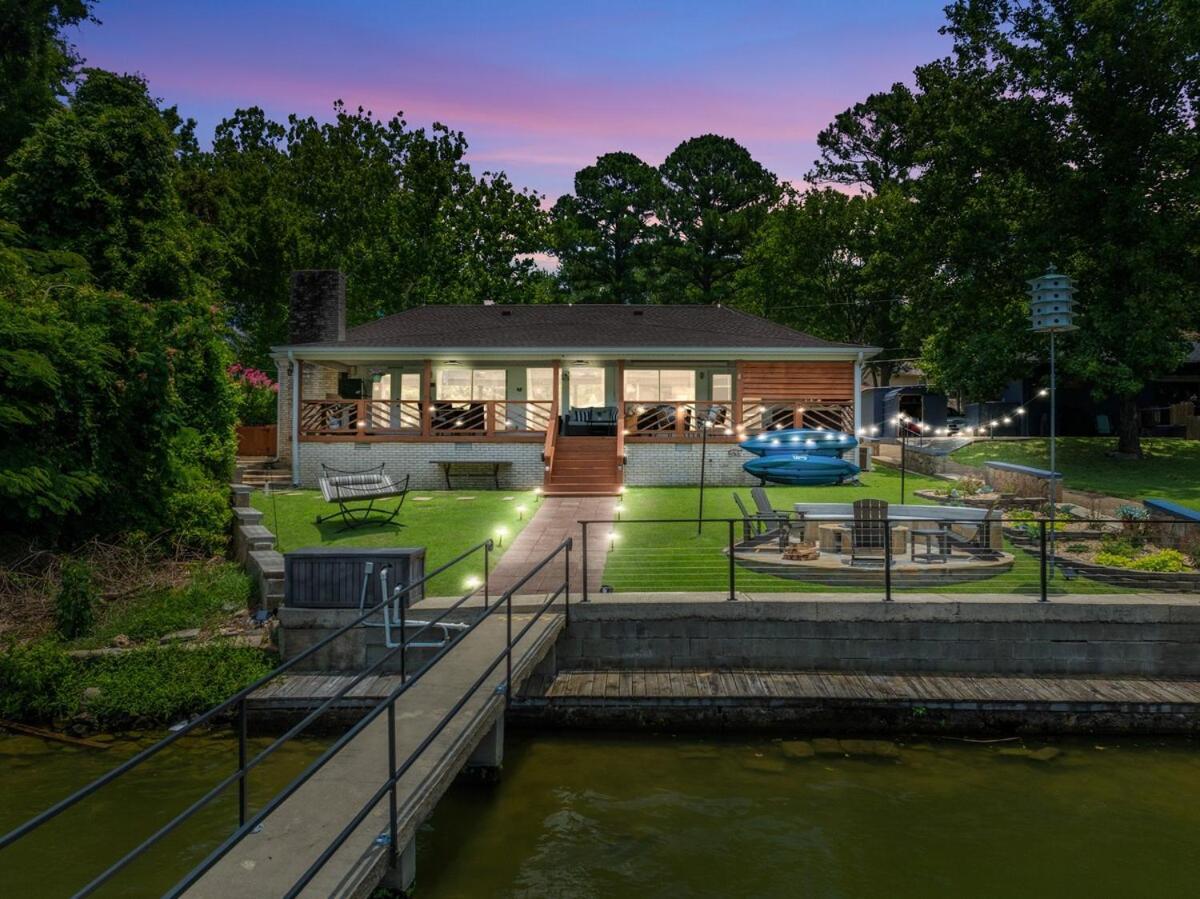 Steps To The Lake, Game Room & More! Sleeps 9 Lake Hamilton Exterior foto