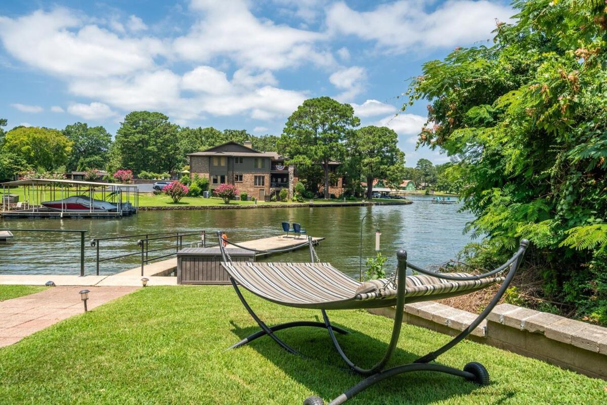 Steps To The Lake, Game Room & More! Sleeps 9 Lake Hamilton Exterior foto
